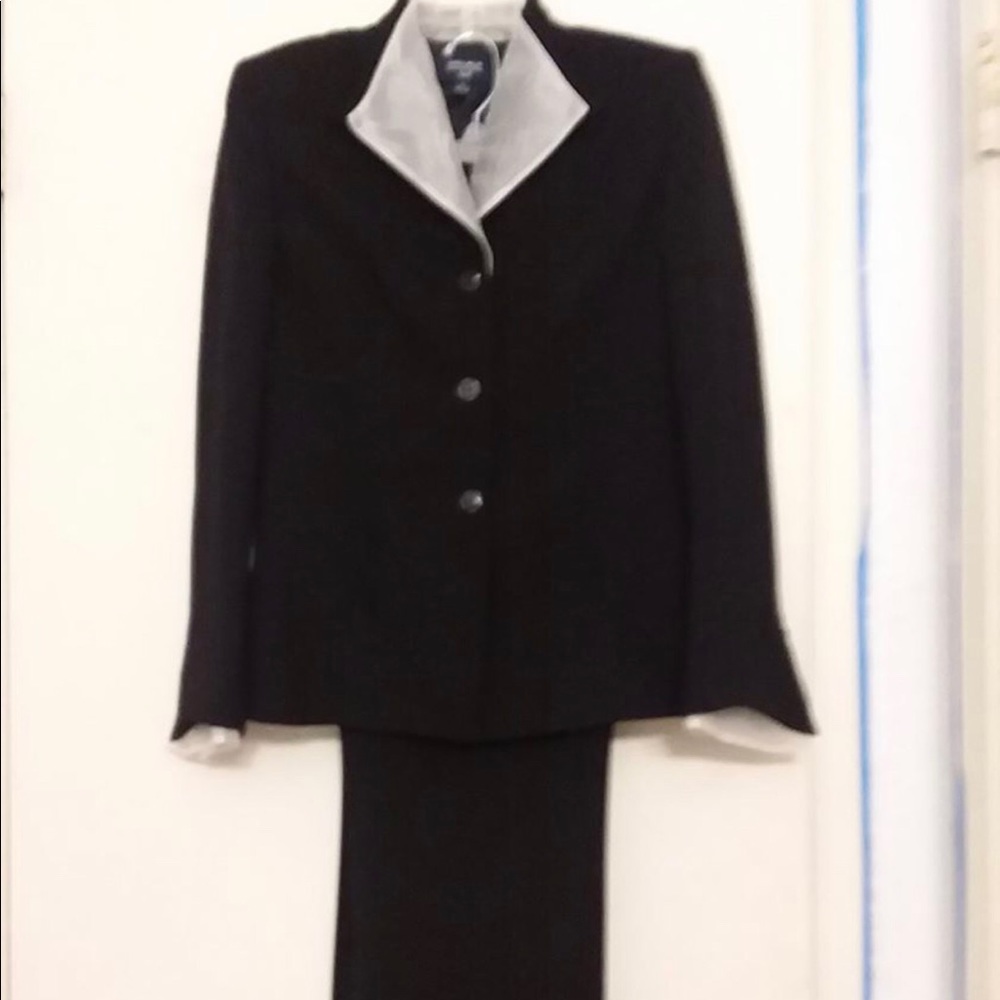 Black and White 2pc suit
